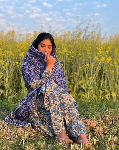 Nila Khan